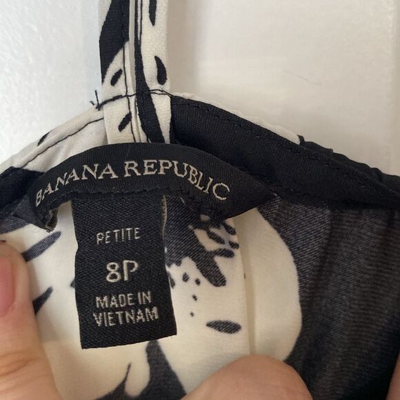 Banana Republic Black and White Floral Midi Dress Size 8P - Picture 6 of 12